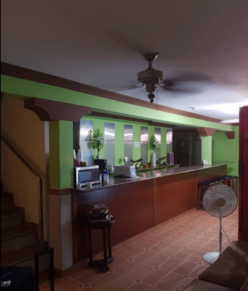 Express Inn Pty Aeropuerto Internacional Panama Tocumen Dış mekan fotoğraf